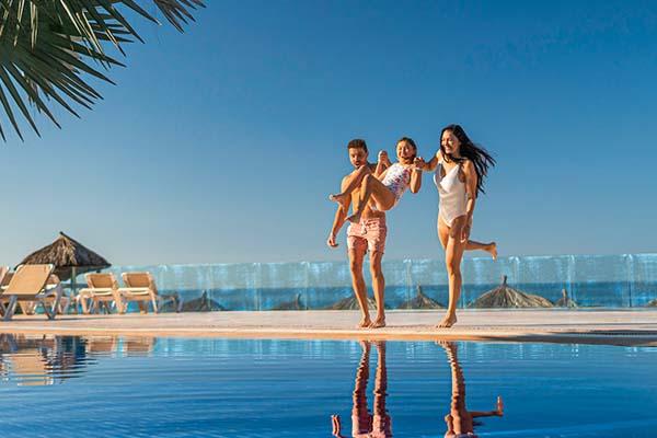 Get ahead of the fun and save more! Krystal Grand® Suites Insurgentes Ciudad de México Get ahead of the fun and save more! Krystal Grand® Suites Insurgentes Ciudad de México